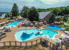 Camping Canet-de-Salars Aveyron Ciela Village Le Caussanel parc aquatique