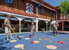 Camping Villeneuve-de-Berg Ardèche Ciela Village Domaine Le Pommier club enfants 