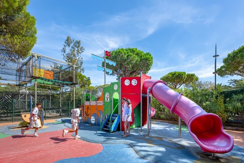 435 Camping Occitanie Le Floride Et L Embouchure Ciela Village Aire De Jeux