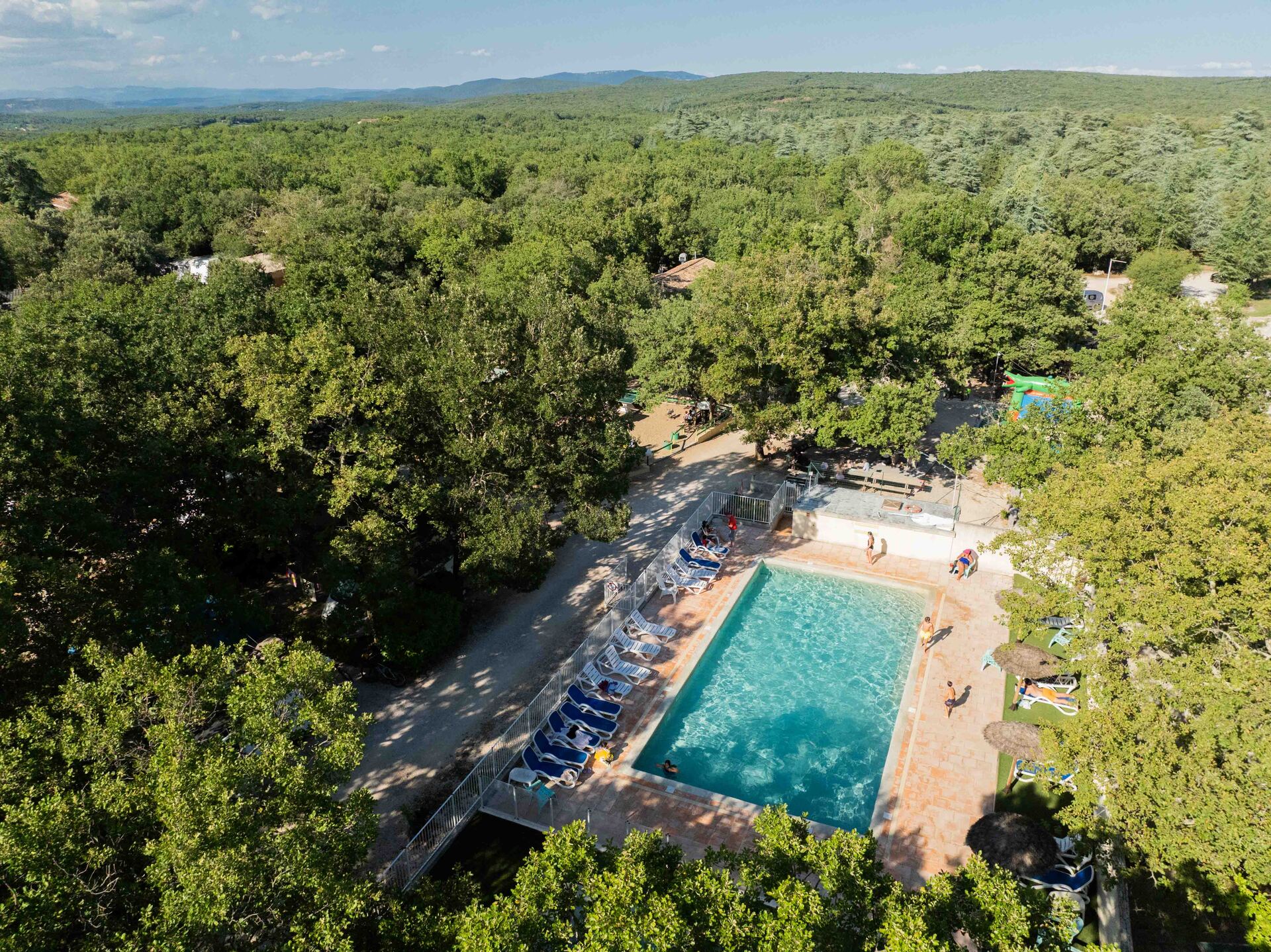 Camping Barjac Gard La Buissière Ciela Village piscine