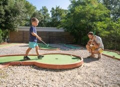 Camping Barjac Gard La Buissière Ciela Village mini golf