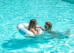 Camping Barjac Gard La Buissière Ciela Village piscine
