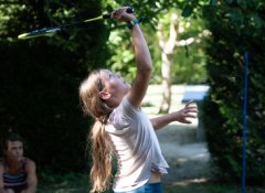 Camping Le Bourg d'Oisans Isère Le Château de Rochetaillée Ciela Village Badminton