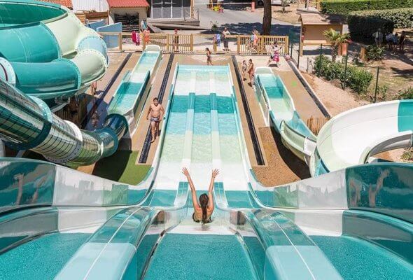 L'espace aquatique du camping Le Chaponnet Ciela Village