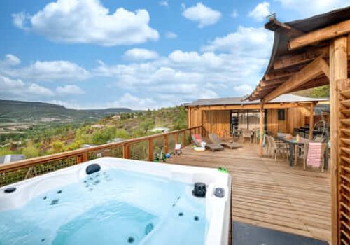 Camping Le Pommier Villeneuve-de-Berg Mobil-home avec SPA