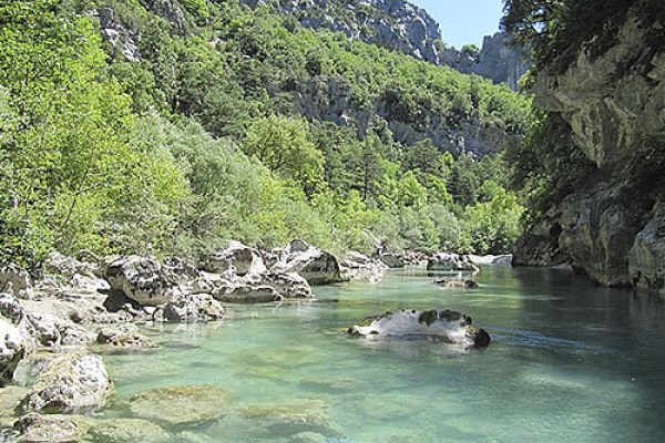 Sentier Blanc-Martel Camping St-Laurent-du-Verdon Ciela Village La Farigoulette