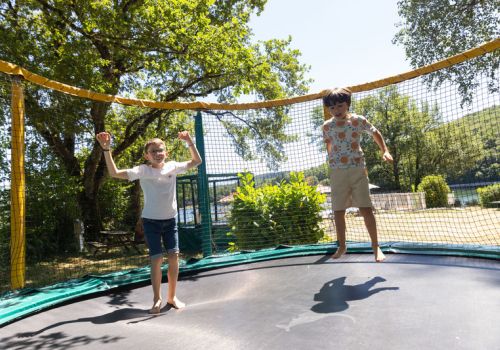 Camping Alrance Aveyron Les Cantarelles Ciela Village