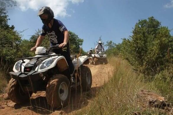 Camping Alrance Aveyron Les Cantarelles Ciela Village Parc de loisirs