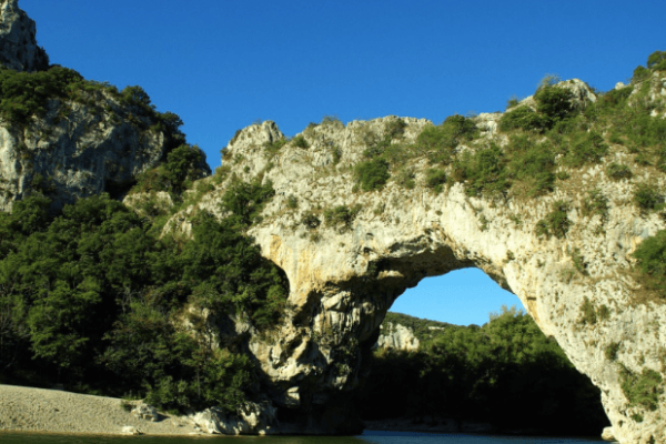 Camping Barjac Gard La Buissière Ciela Village Vallon-pont-d'Arc
