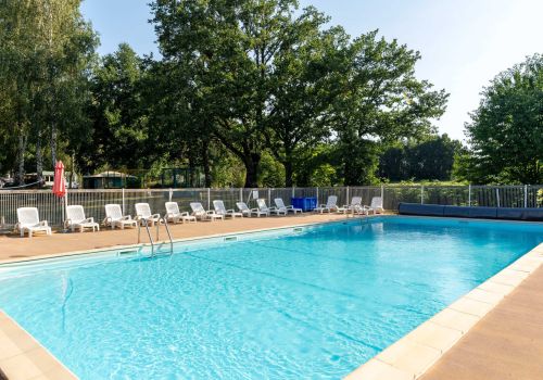 Camping Alrance Aveyron Les Cantarelles Ciela Village piscine
