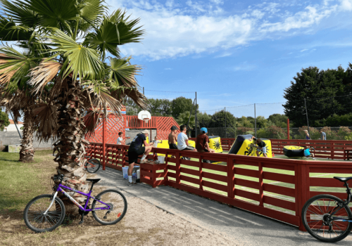 Terrain multisport du camping Le Chaponnet Ciela Village