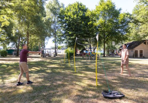 Camping Alrance Aveyron Les Cantarelles Ciela Village badminton