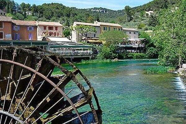 Fontaine de Vaucluse Camping Pernes-les-Fontaines Vaucluse Ciela Village