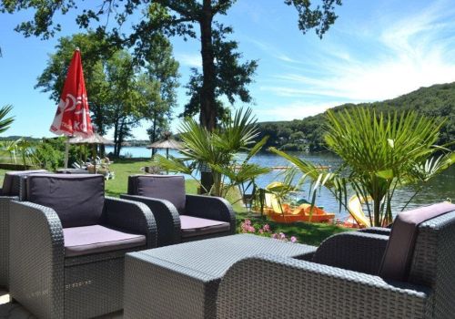 Camping Alrance Aveyron Les Cantarelles Ciela Village Restaurant