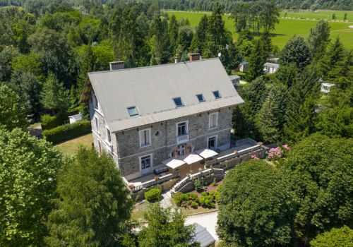 Camping Le Bourg d'Oisans Isère Le Château de Rochetaillée Ciela Village  réception