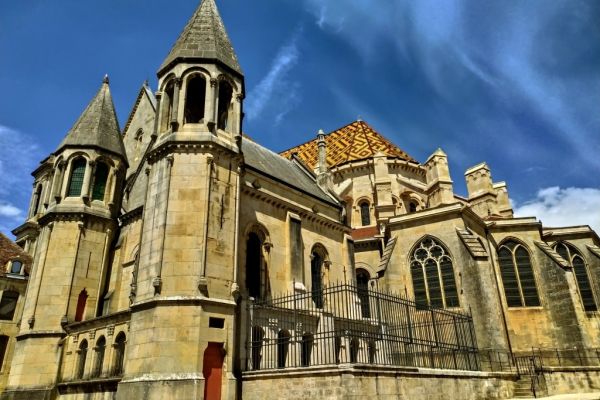 Camping Haute Marne Ciela Village La Liez activité Cathédrale de Langres